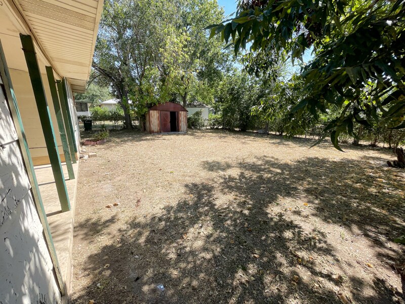 Building Photo - 454 Anton Dr