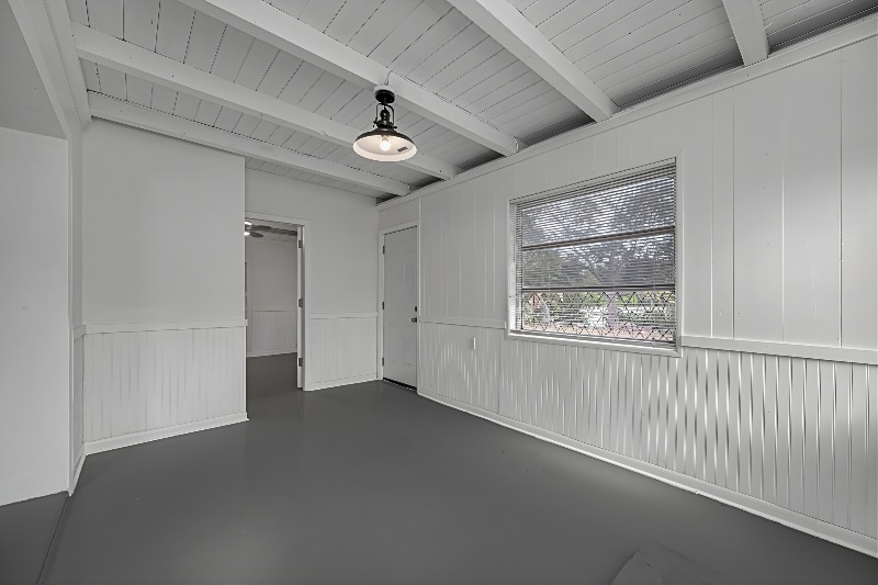 Building Photo - 1815 Apache Trail