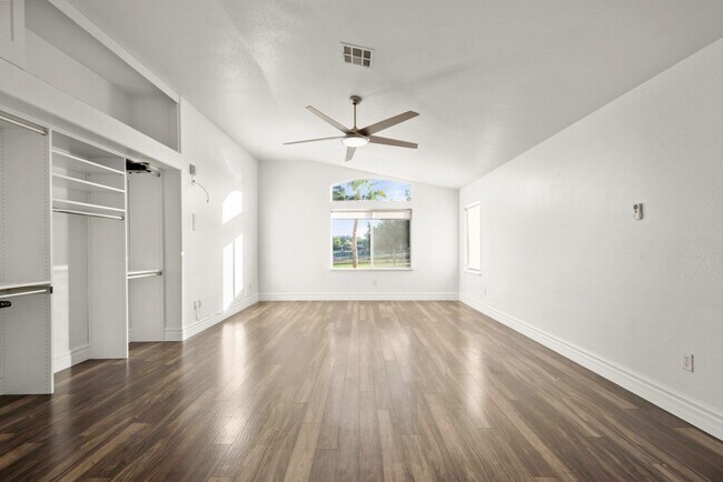 Building Photo - Welcome Home to Fall in Love with This Stu...