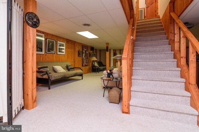 Building Photo - 23615 Quail Hollow Cir