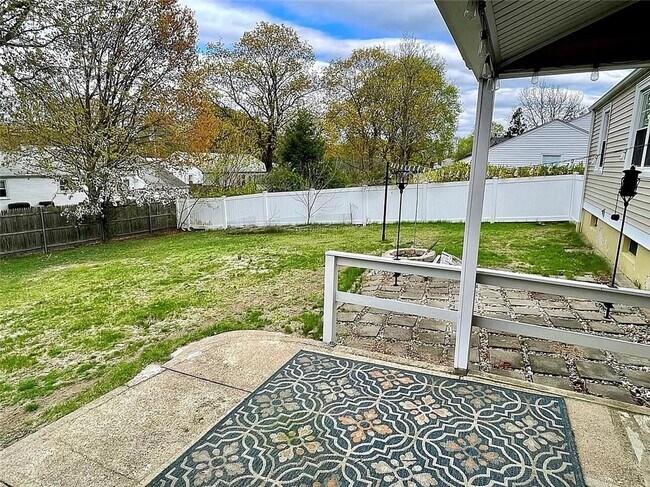 Building Photo - 30 Althea Dr