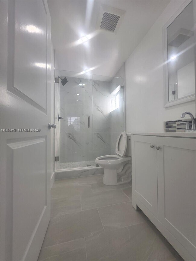 Building Photo - 21210 SW 119th Ave