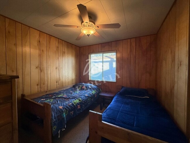 Building Photo - 2162 N Woods Dr