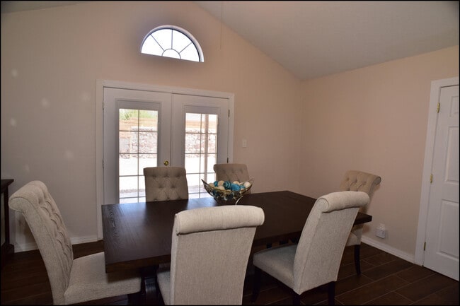 Building Photo - 7229 Canyon Run Dr