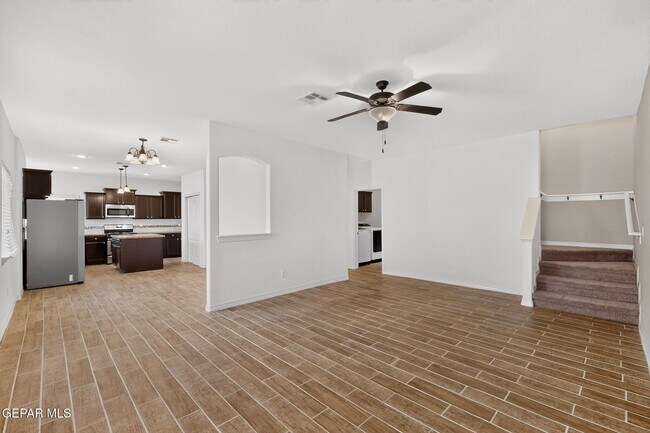 Building Photo - 14613 Sunny Land Ave
