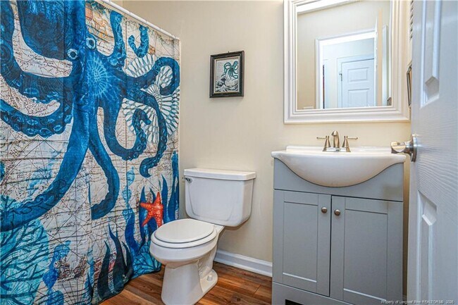 Building Photo - 184 E 12 Oaks Rd