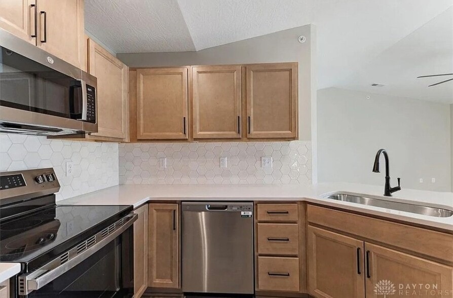 Building Photo - 4232 Apple Branch Dr