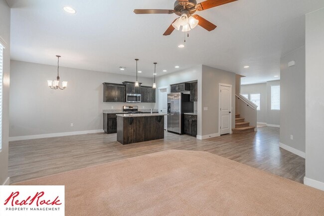 Building Photo - 4 Bedroom Spacious St. George Home with Large Backyard