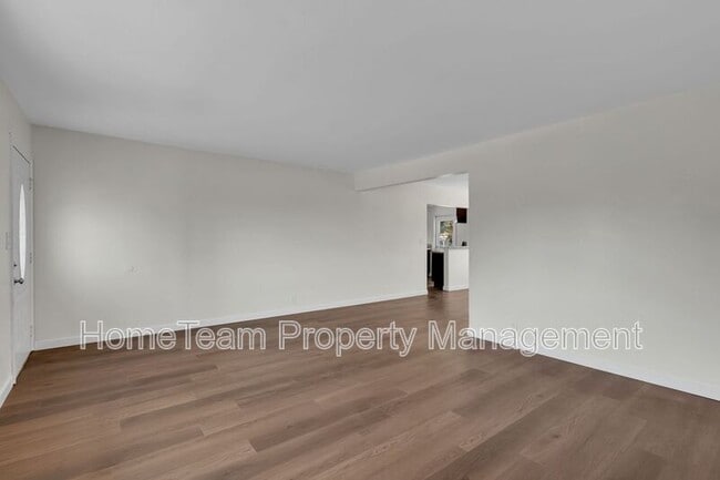 Building Photo - 4366 Hilltop Dr