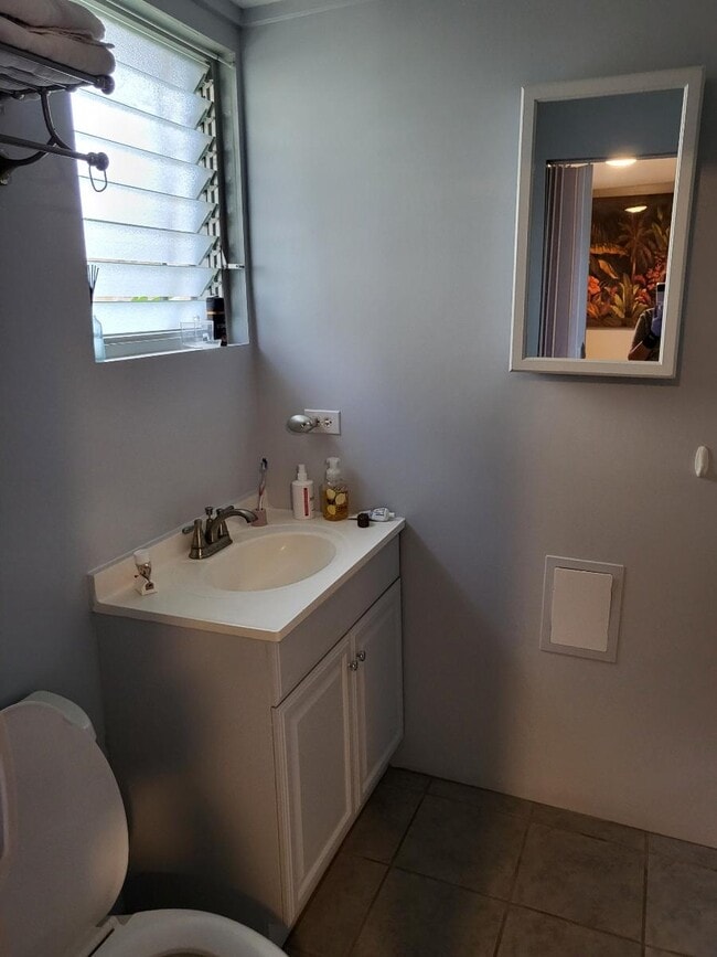 Building Photo - 217 Kellog St