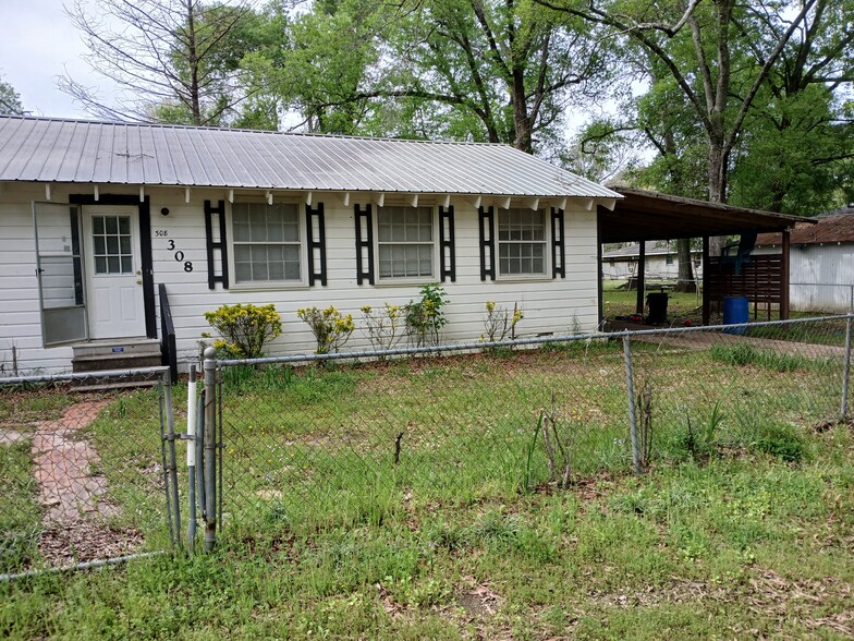 Building Photo - 308 Barron St