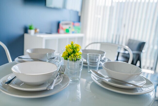 Building Photo - 333 E Roosevelt St