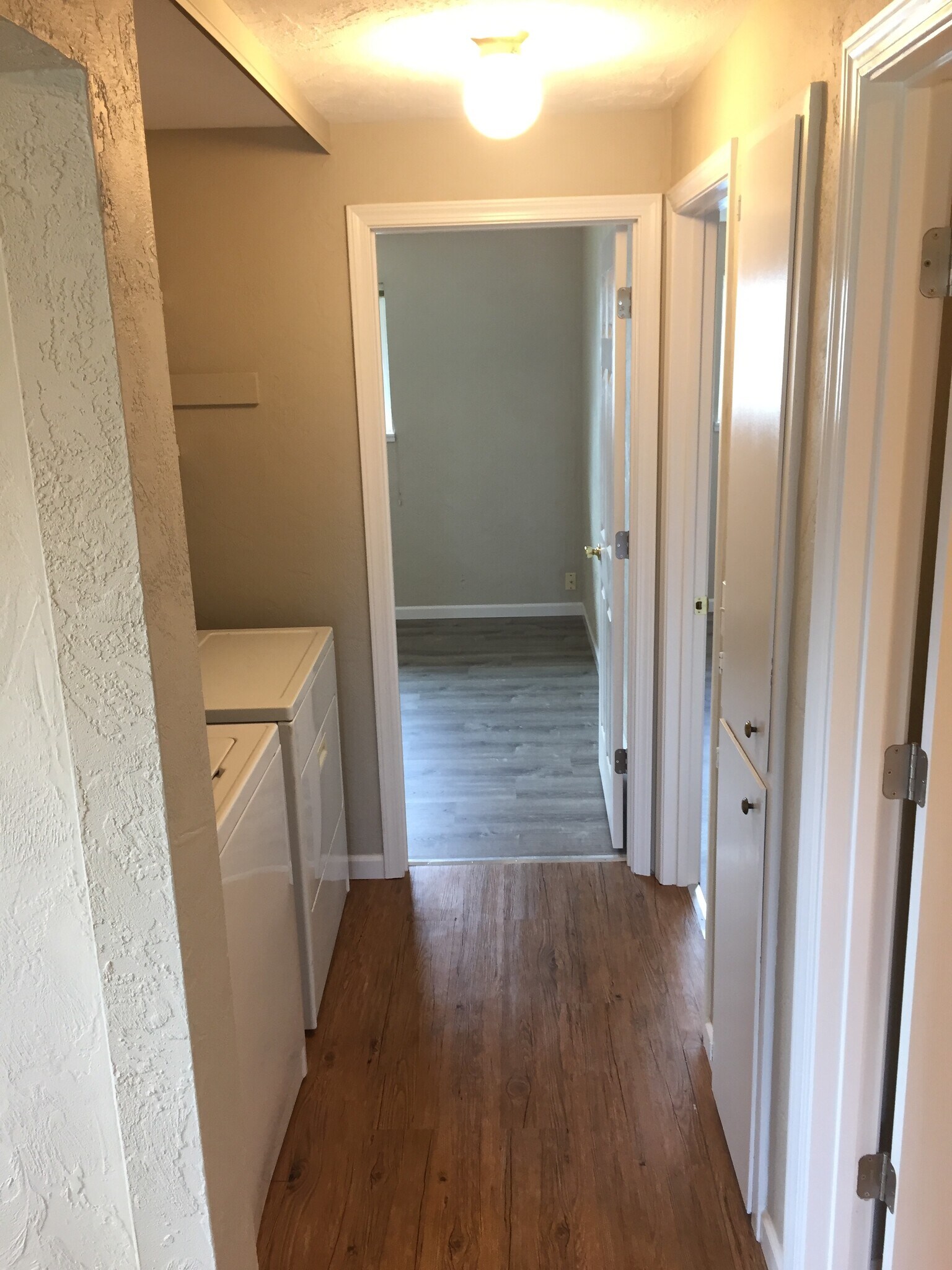 Building Photo - 520 N 38th Pl