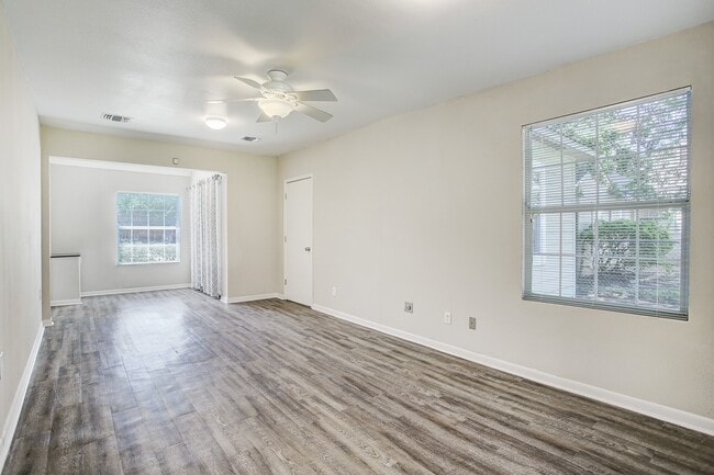 Building Photo - 1516 Story St