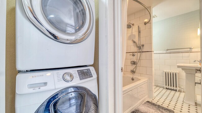 Building Photo - 8 N Nashville Ave