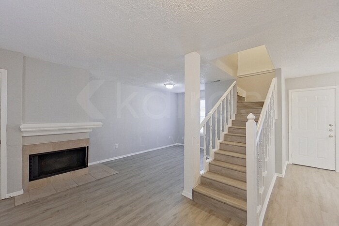 Building Photo - 2108 Woodnote Ln