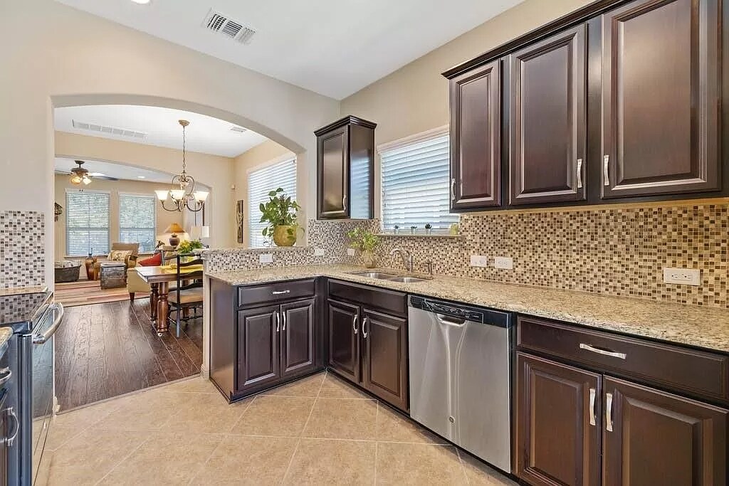 Building Photo - 1022 Lost Pines Ln