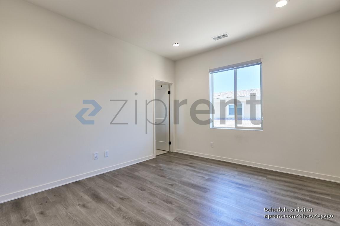 Building Photo - 106 High Mdw