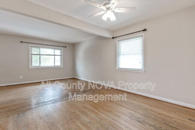 Building Photo - 4141 21st Rd N