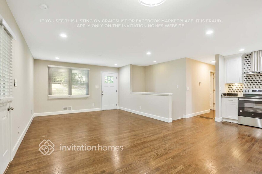 Building Photo - 664 Indigo Ln NW