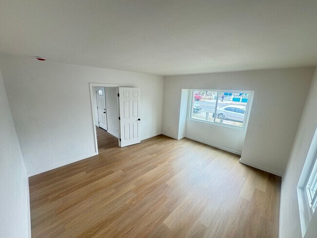 Building Photo - Beautiful Logan Heights Remodeled House