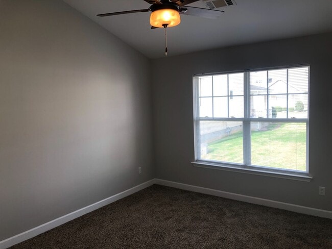 Building Photo - Nashville - 2 Bedroom Condo 2.5 Baths 37214