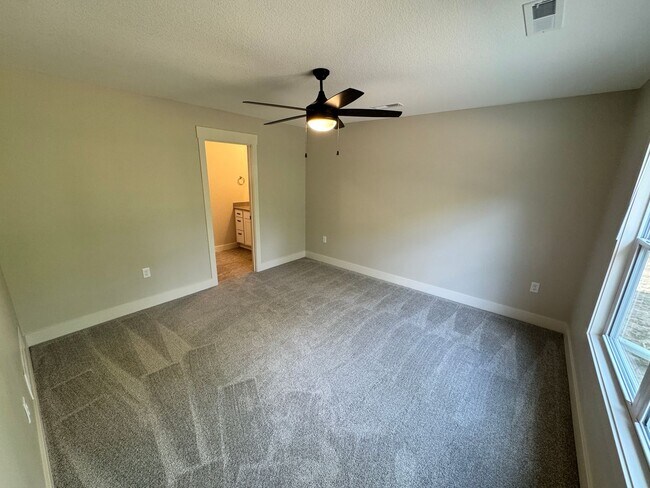 Building Photo - BRAND NEW 3-bedroom Duplex in Irvine Acres!