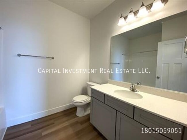 Building Photo - 947 W Coral Charm Wy