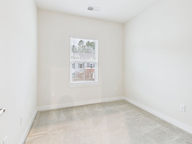 Building Photo - 428 Crofton Village Terrace