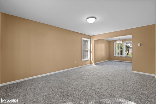 Building Photo - 2199 Edgestone Dr