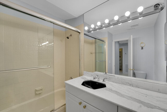 Building Photo - 6565 Las Flores Dr