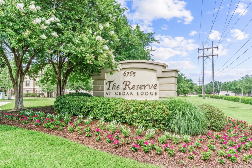 The Reserve at Cedar Lodge - 6765 Corporate Blvd