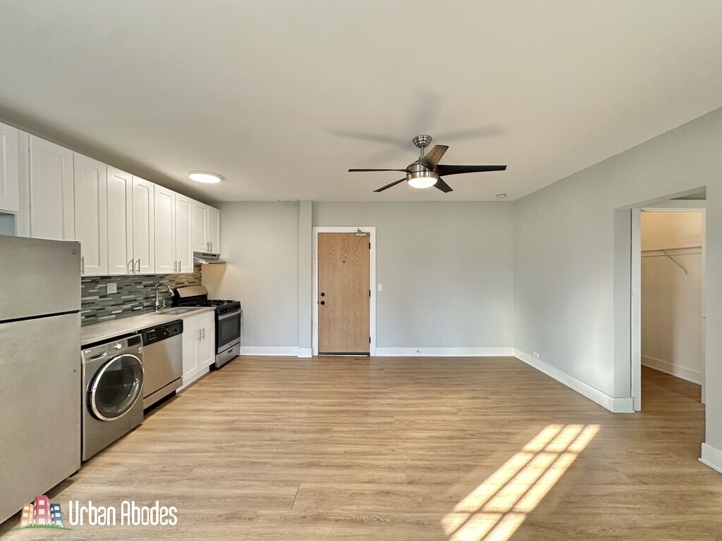 Building Photo - 730 Judson Ave