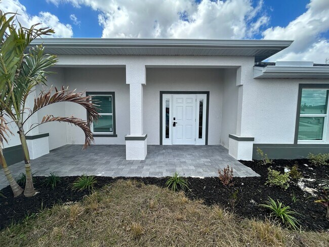 Building Photo - 1906 NW 21st Ave