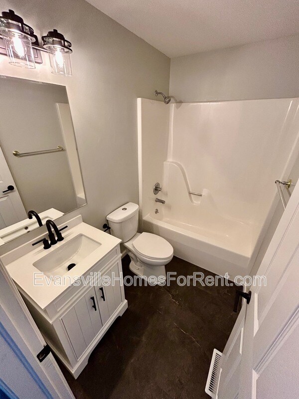 Building Photo - 2306 Jewel Ct