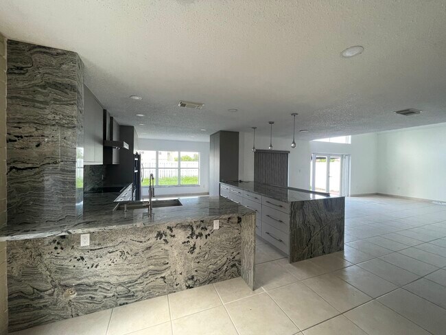 Building Photo - 13335 SW 144th Ter