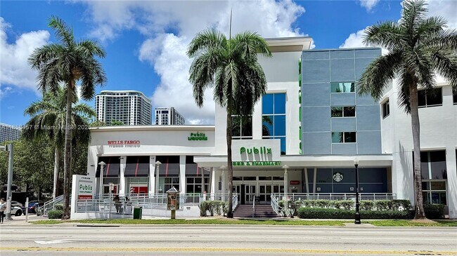 Building Photo - 1800 N Bayshore Dr