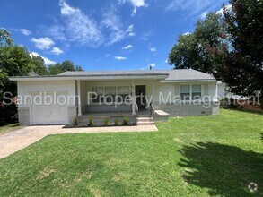 Building Photo - For Lease | $1300 Rent | Available Now!
