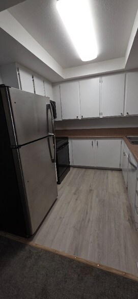 Building Photo - 5934 Rancho Mission Rd