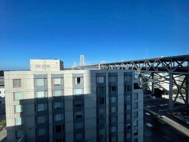 Building Photo - San Francisco furnished, High-floor studio...