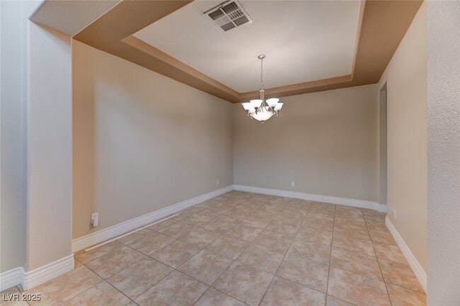 Building Photo - 104 Honors Course Dr