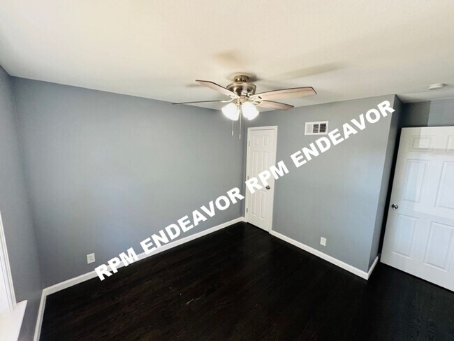Building Photo - "Charming 4-Bedroom Haven with Sunroom, Ha...