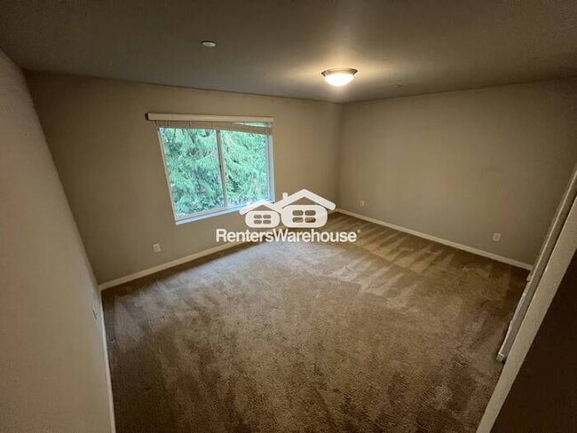 Building Photo - Spacious Townhome in Lynnwood Available Now!