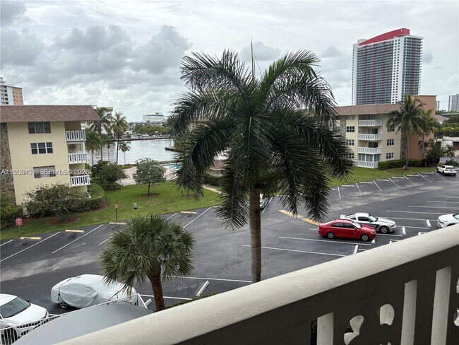 Building Photo - 1893 S Ocean Dr