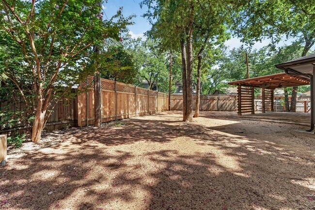 Building Photo - 1804 Stagecoach Trail