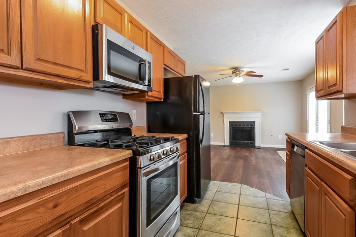 Building Photo - 6239 Leverett Dr