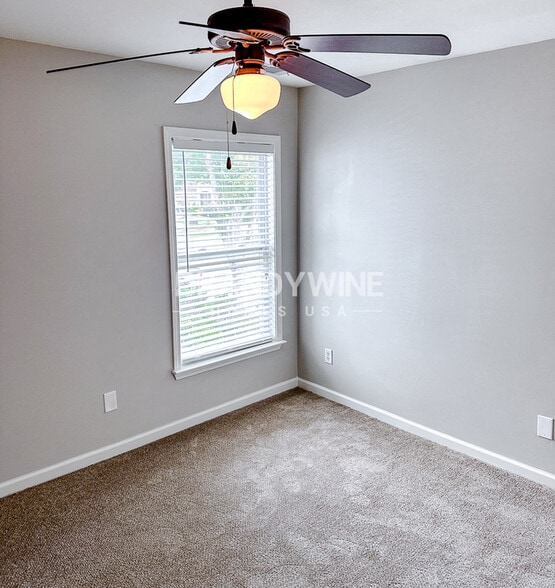 Building Photo - 5209 Lakerock Dr SW