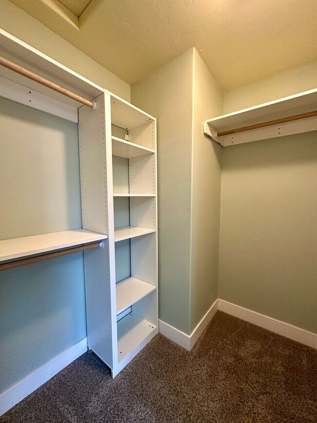 Building Photo - Well-Maintained Three Bedroom Home in North Salem