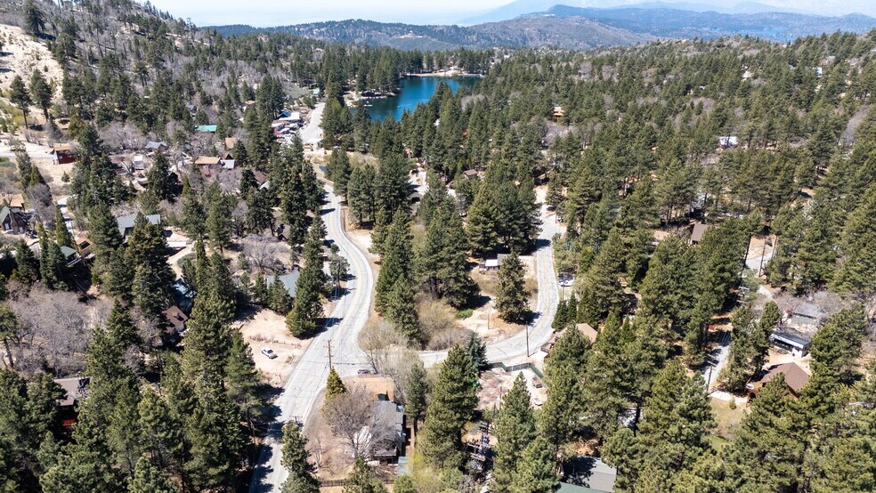 Building Photo - 33428 Green Valley Lake Rd