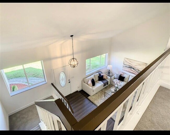 Building Photo - 401 Woodview Dr
